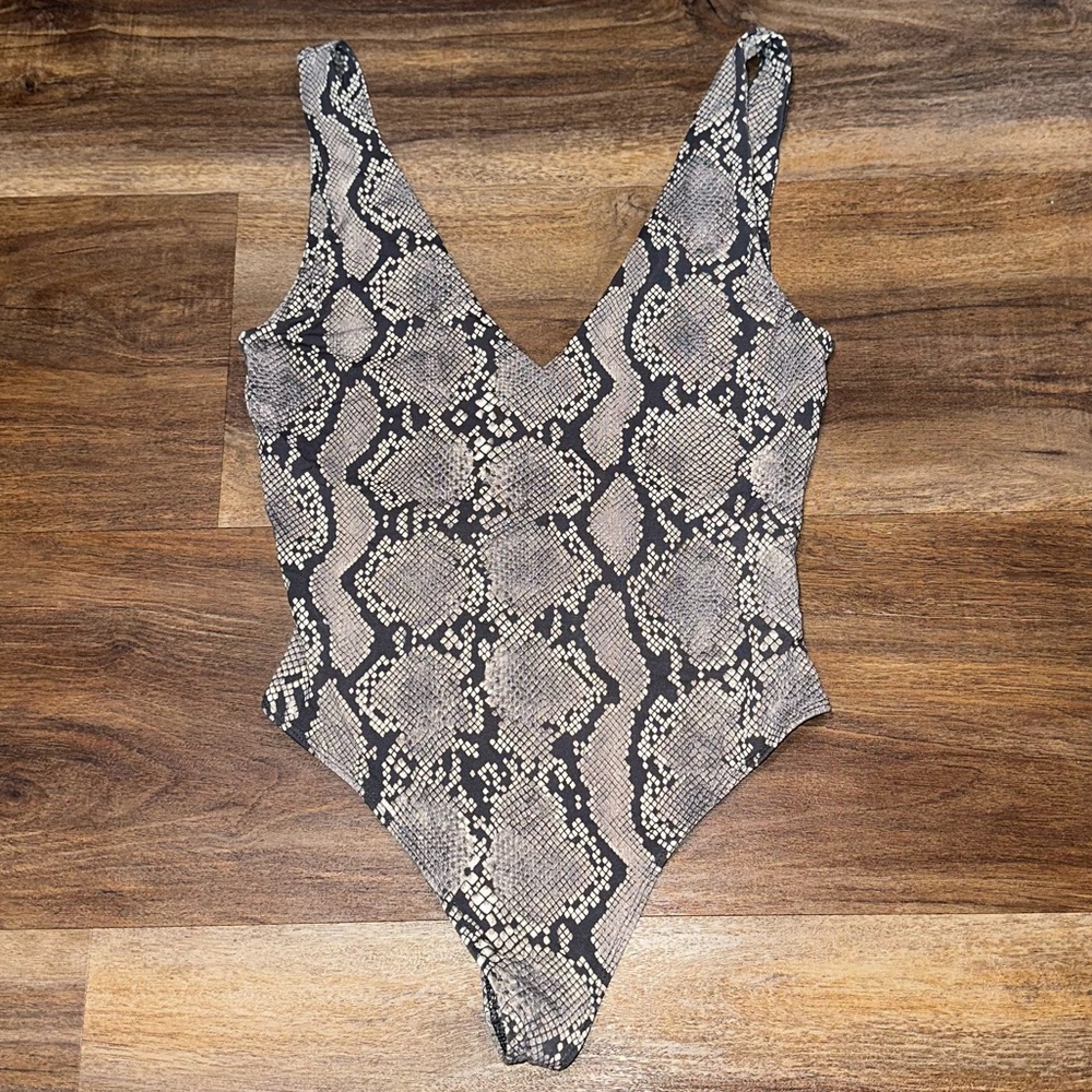 Babaton Bodysuit